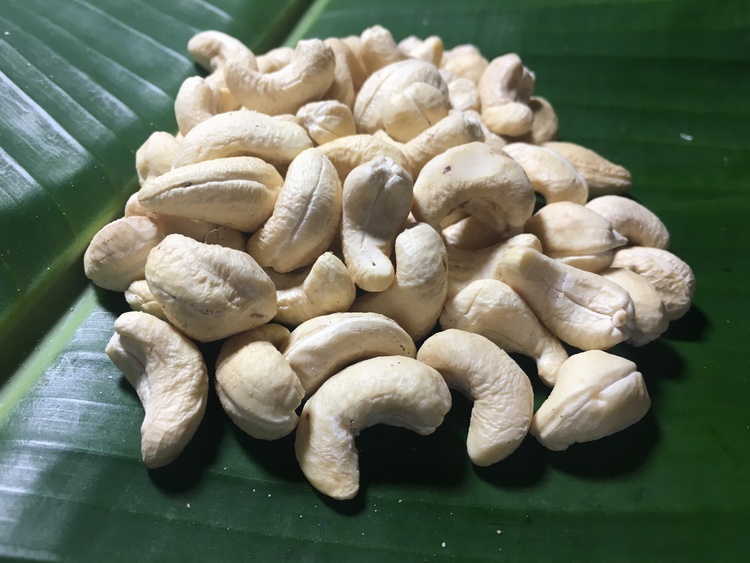 Giá mua bán hạt điều nhân